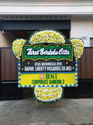 Papan Bunga Duka di Poncol