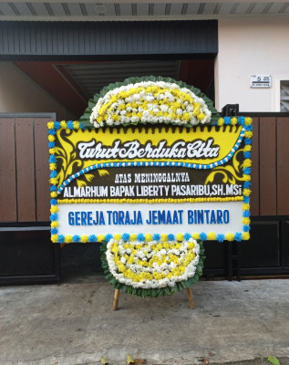 Papan Bunga Duka di Poncol